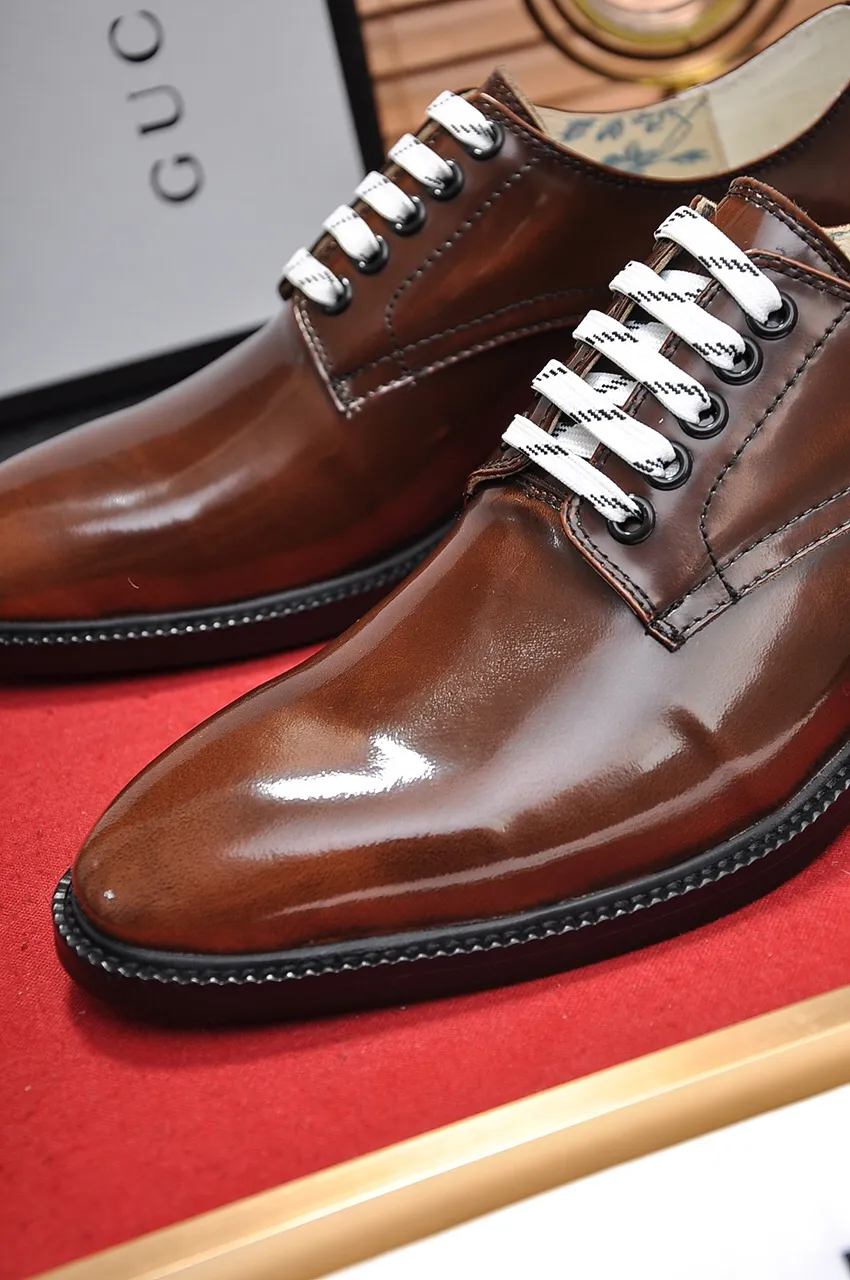 Factory batch 500💶Italy's top luxury men's shoe giant (GUCCI) (Gucci) (full cowhide lining) new arrival🍃Original European style🔰 Pleasant to the eye😍In order to make the shoes more durable and non-deformable🌀The production continues to follow traditional methods but there is still no lack of innovation💪Select original sheepskin for the leather♻️Smooth, natural and extra bright⭐Made of imported cowhide The rich man’s first choice 38-44 yards